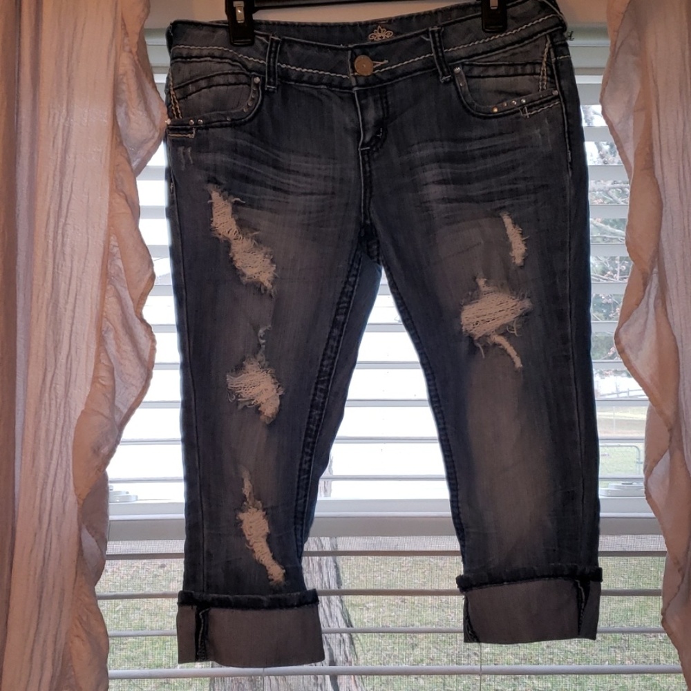 Almost Famous Capris / Bundle 3 for $10